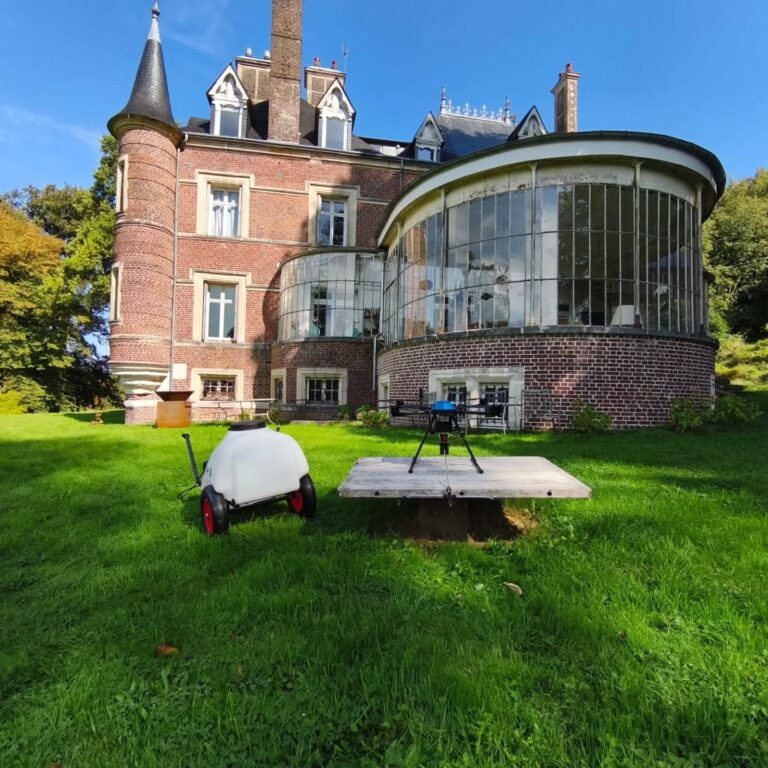 Chantier de démoussage RenoDrone