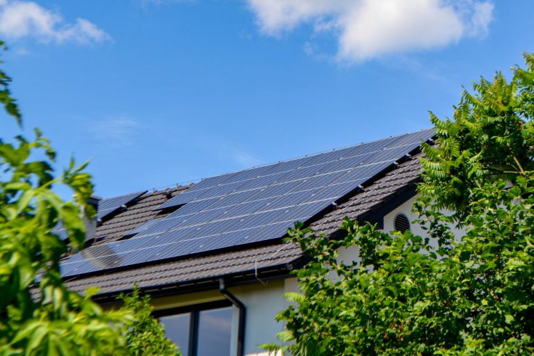 Panneaux solaires propres après nettoyage