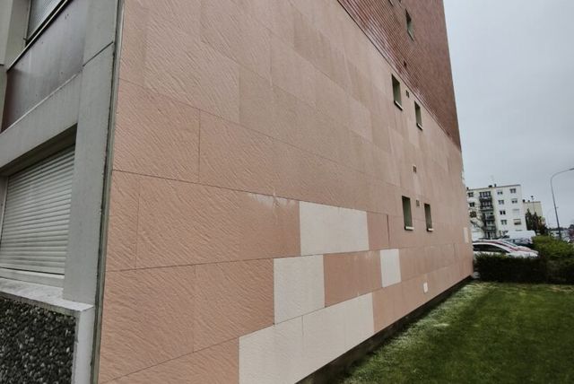 Façade traitée en hauteur par drone