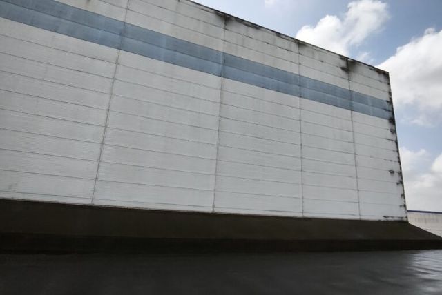Façade traitée en hauteur par drone