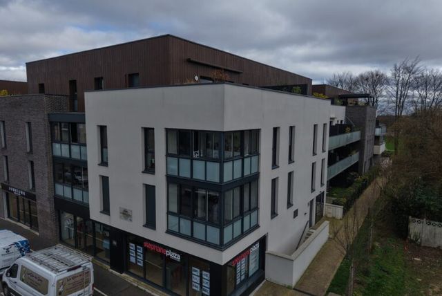 Façade traitée en hauteur par drone