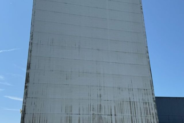 Façade traitée en hauteur par drone